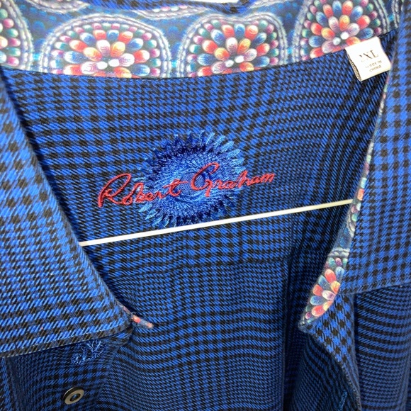Robert Graham long sleeve button down - Picture 2 of 2